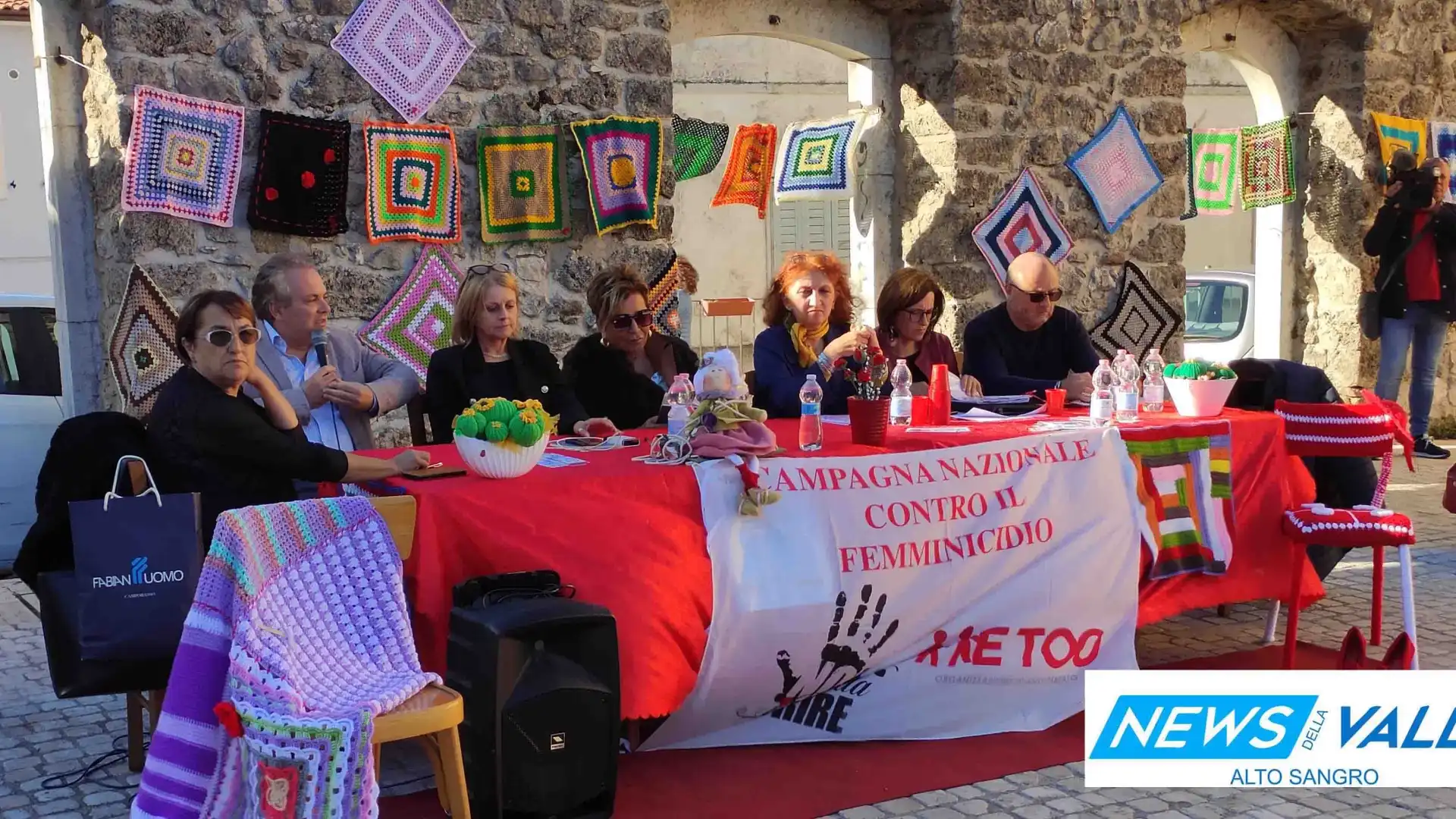 Colli a Volturno: presentato il progetto Viva Vittoria. Le “uncinettine” collesi protagonista contro il femminicidio. Guarda il servizio